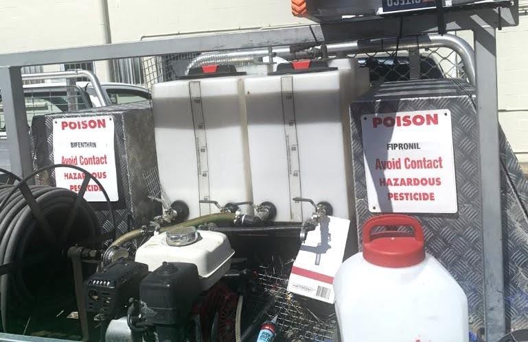 Tank cleaner for Pest Control